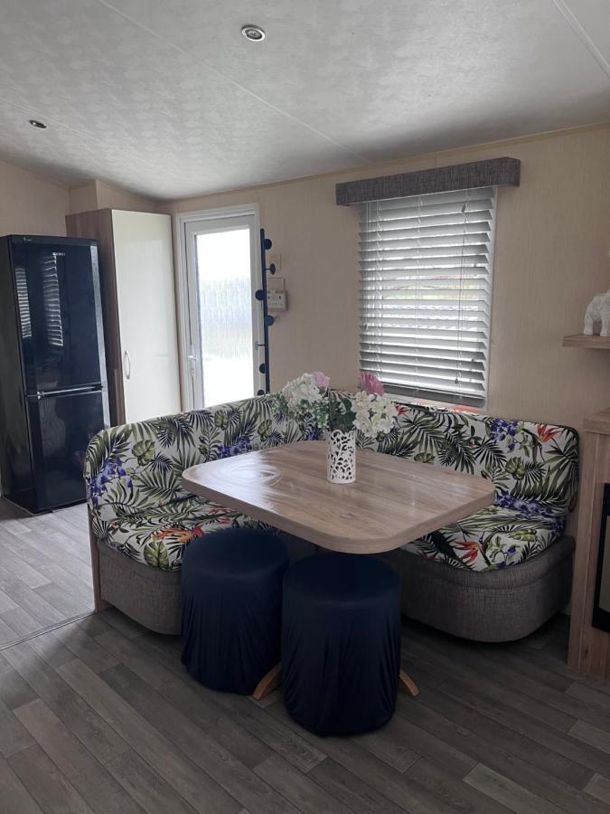 Take Me To The Beach At J&S Caravan Holidays Newquay Bay Resort Saint Columb Minor Εξωτερικό φωτογραφία